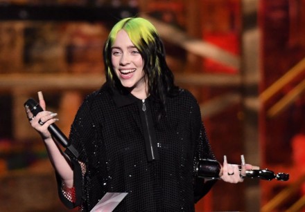 Billie Eilish tra le cantanti più faccoltose, quanto guadagna la giovane star?